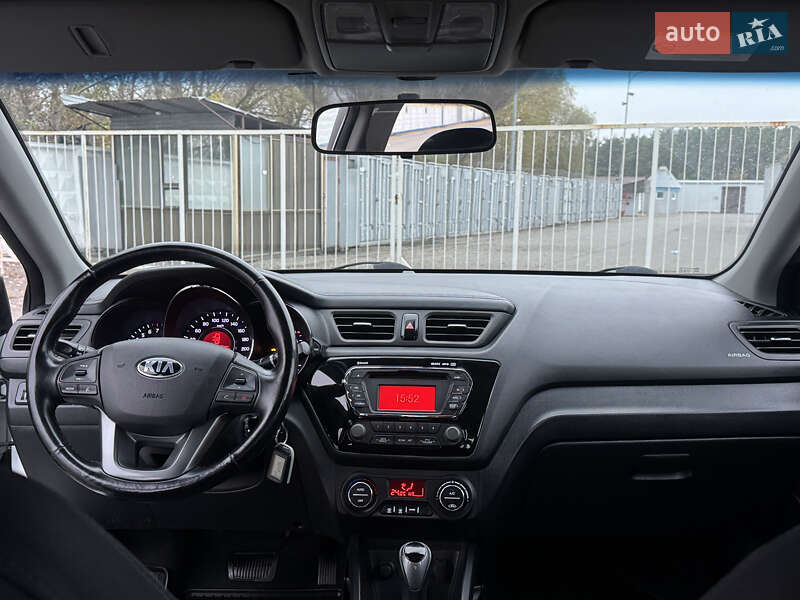 Седан Kia Rio 2014 в Киеве фото 39 Седан Kia Rio 2014 в Киеве