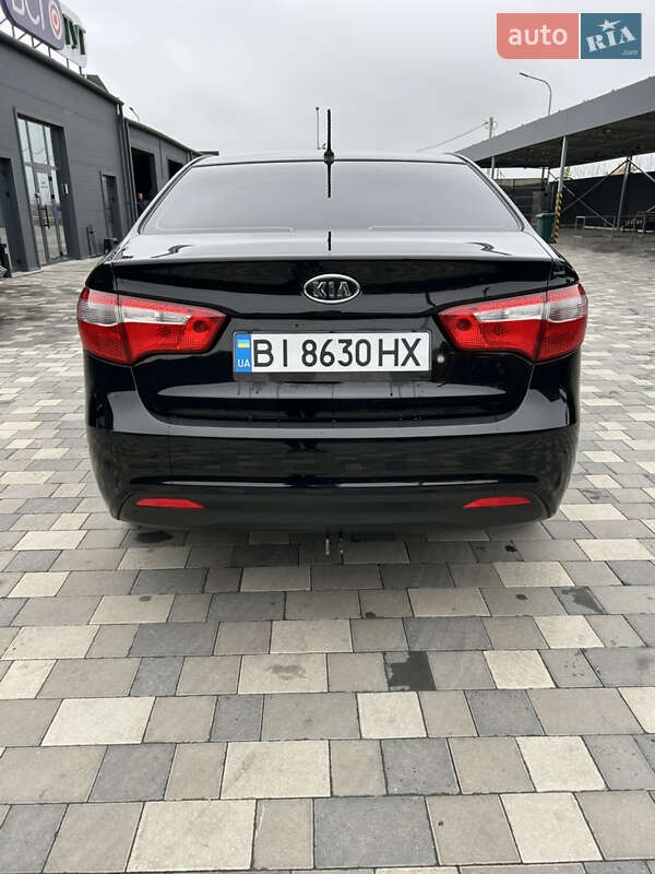 Седан Kia Rio 2012 в Полтаве