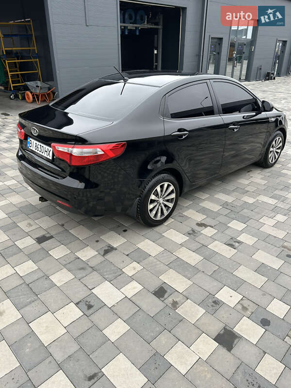 Седан Kia Rio 2012 в Полтаве