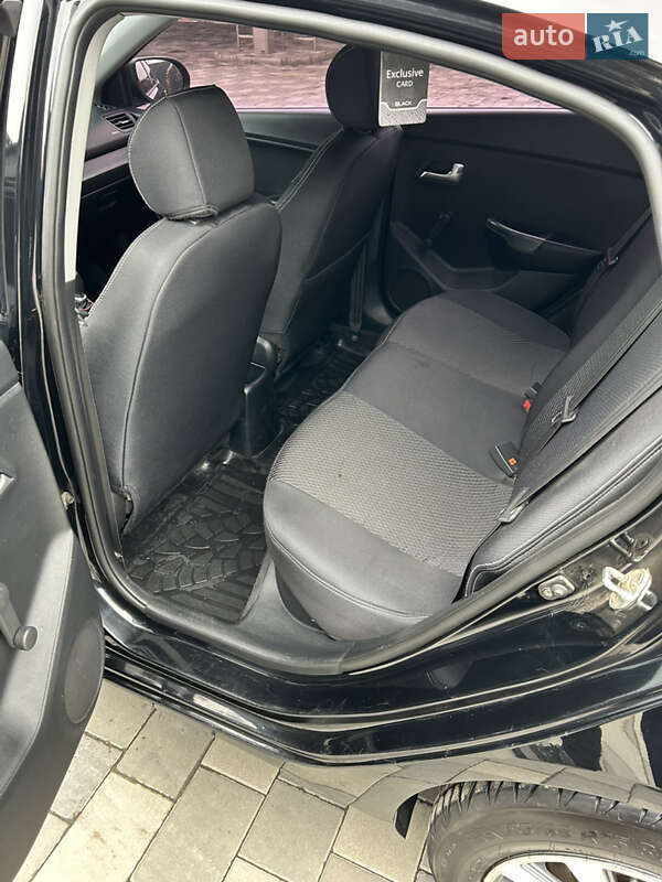 Седан Kia Rio 2012 в Полтаве