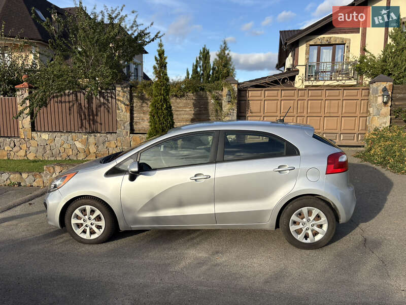 Хетчбек Kia Rio 2012 в Києві