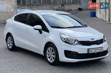 Седан Kia Rio 2017 в Львове