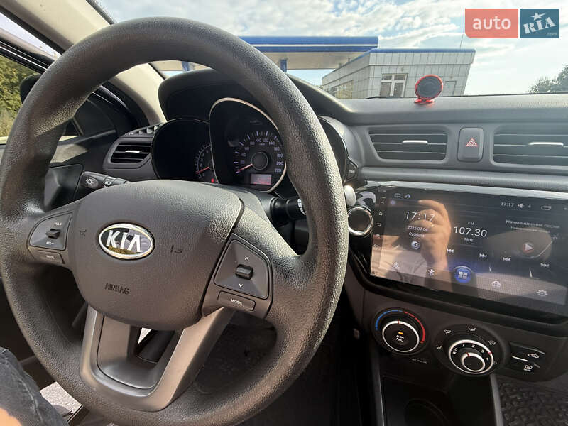 Седан Kia Rio 2012 в Кролевце