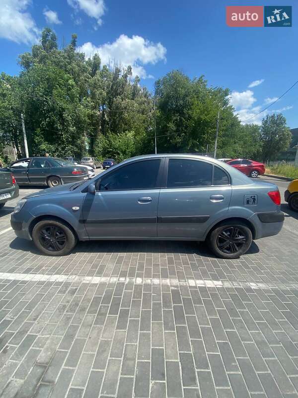 Хэтчбек Kia Rio 2008 в Днепре