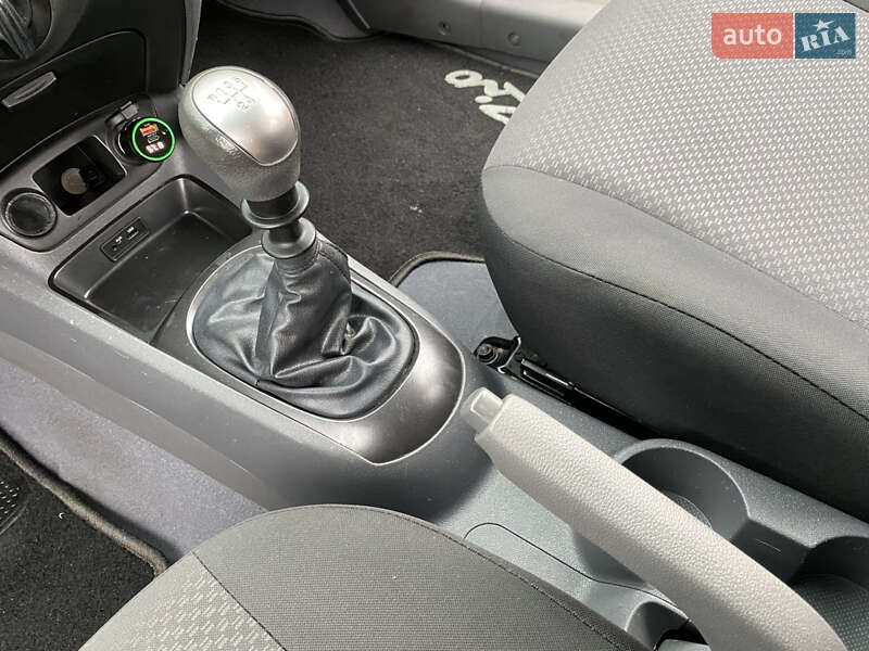 Седан Kia Rio 2008 в Киеве фото 46 Седан Kia Rio 2008 в Киеве