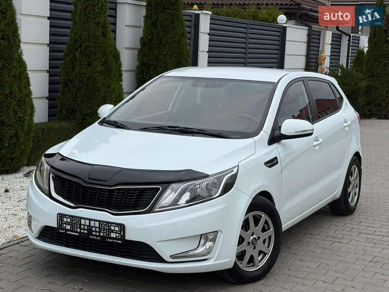 Хэтчбек Kia Rio 2012 в Одессе