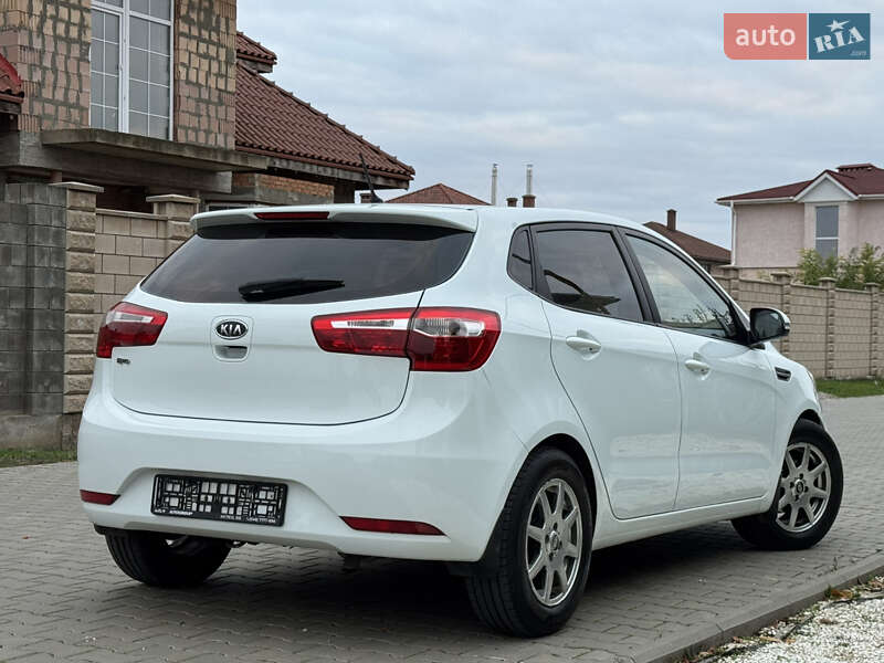 Хэтчбек Kia Rio 2012 в Одессе
