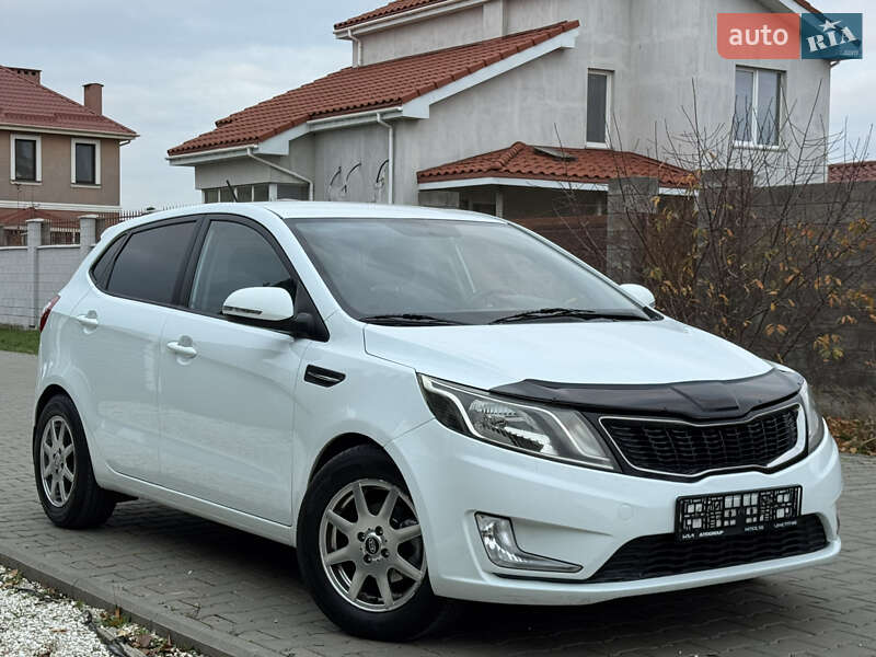 Хэтчбек Kia Rio 2012 в Одессе