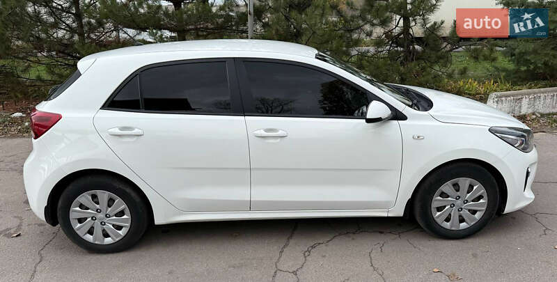 Хэтчбек Kia Rio 2018 в Днепре фото 3 Хэтчбек Kia Rio 2018 в Днепре