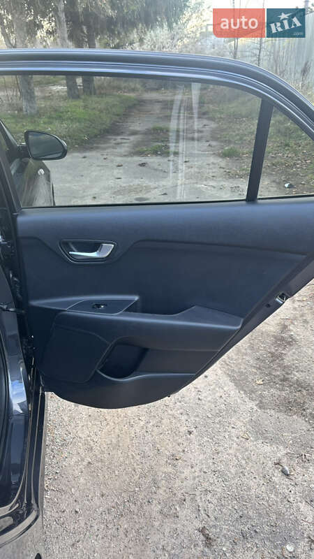 Хэтчбек Kia Rio 2020 в Светловодске фото 12 Хэтчбек Kia Rio 2020 в Светловодске