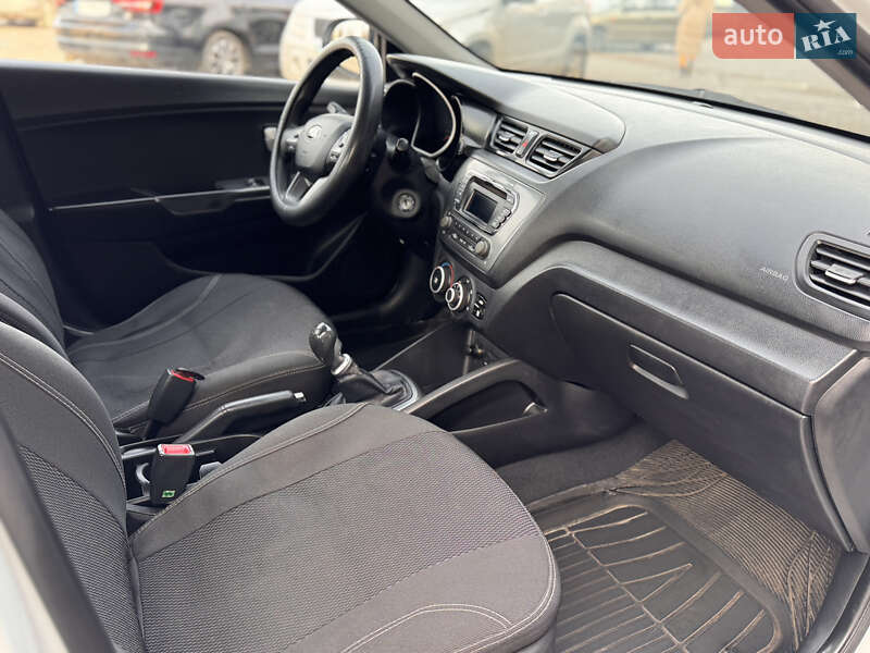 Седан Kia Rio 2013 в Харькове фото 14 Седан Kia Rio 2013 в Харькове