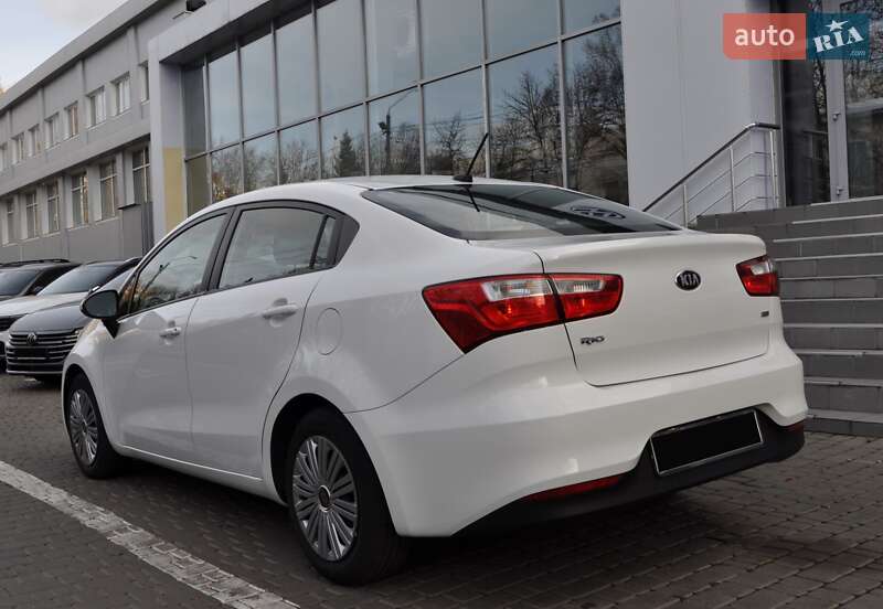 Седан Kia Rio 2017 в Одессе