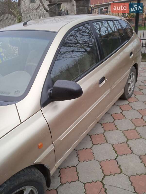 Універсал Kia Rio 2003 в Здолбуніві