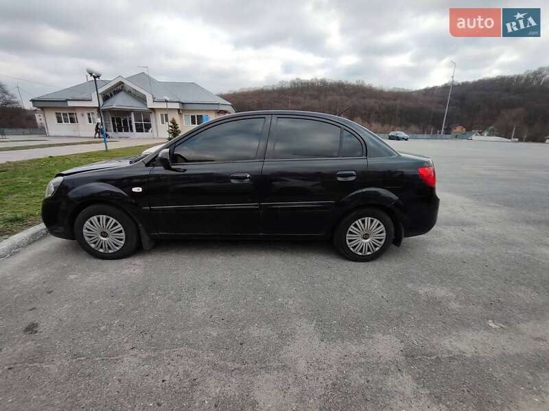 Kia Rio 2010 Kia Rio 2010