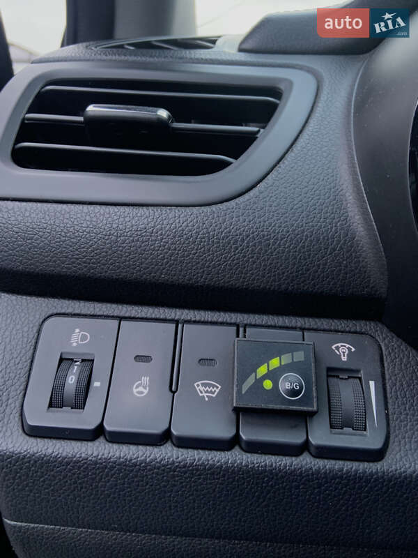 Седан Kia Rio 2013 в Киеве фото 12 Седан Kia Rio 2013 в Киеве