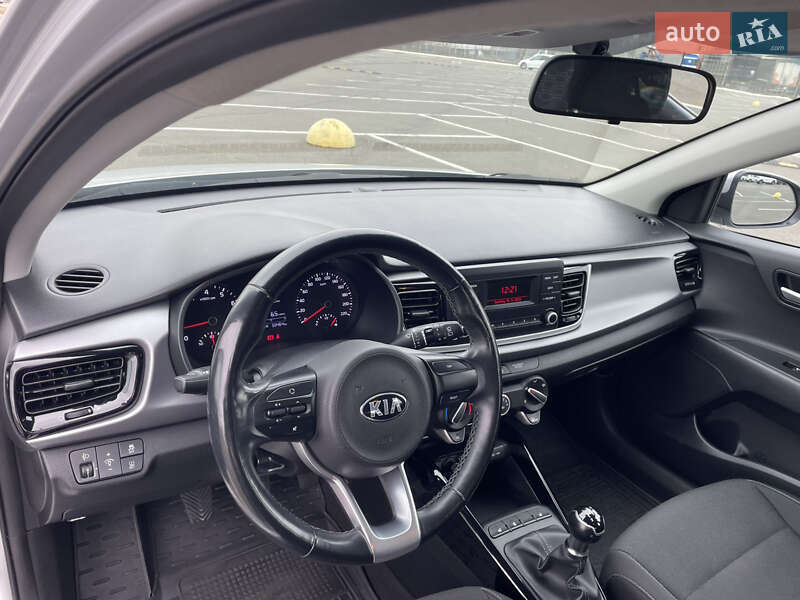 Хетчбек Kia Rio 2018 в Києві фото 9 Хетчбек Kia Rio 2018 в Києві