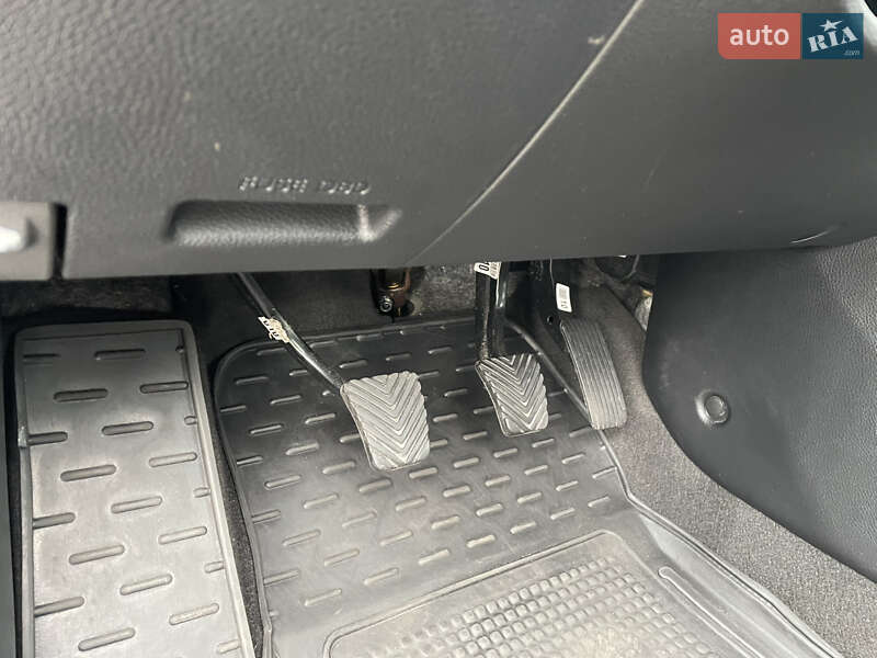 Хетчбек Kia Rio 2018 в Києві фото 26 Хетчбек Kia Rio 2018 в Києві