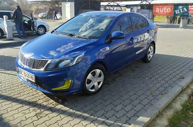 Седан Kia Rio 2012 в Львові