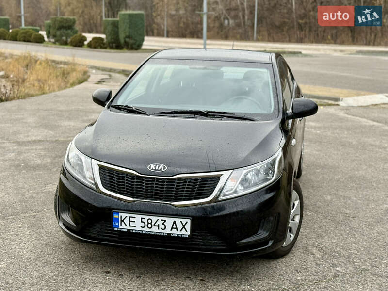 Седан Kia Rio 2013 в Днепре