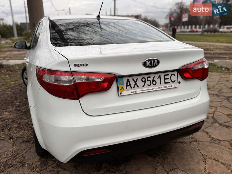Седан Kia Rio 2013 в Харькове