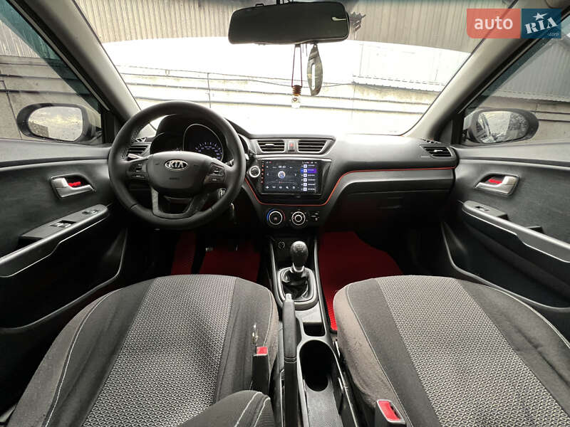 Седан Kia Rio 2013 в Києві фото 12 Седан Kia Rio 2013 в Києві