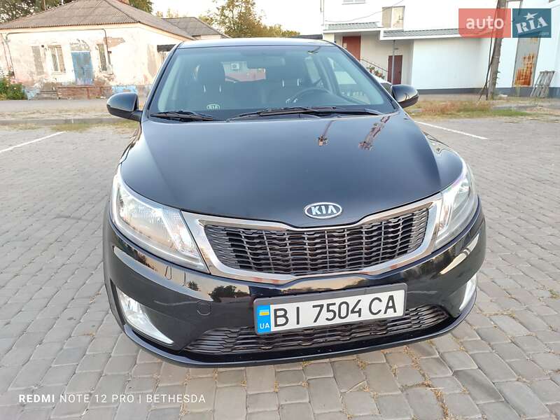 Хэтчбек Kia Rio 2012 в Кременчуге