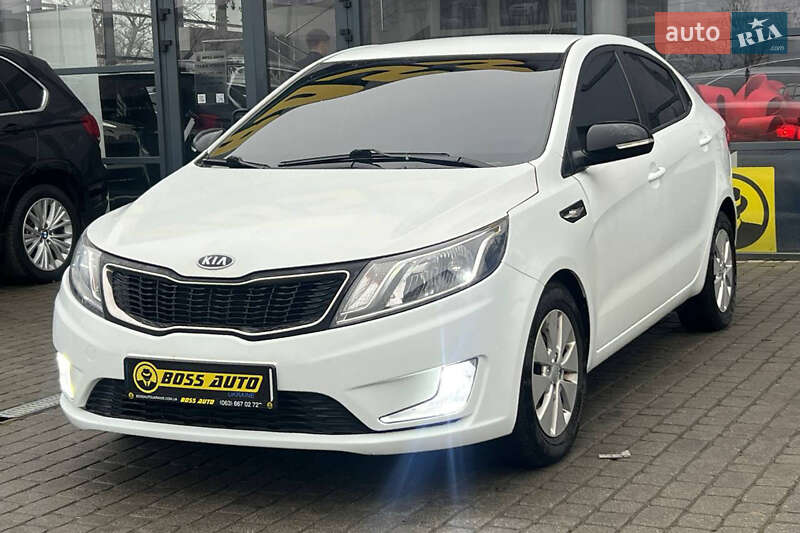 Седан Kia Rio 2012 в Ивано-Франковске