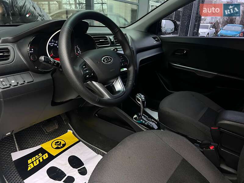 Седан Kia Rio 2012 в Ивано-Франковске