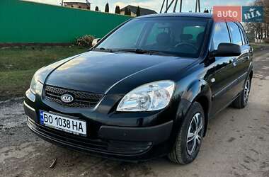 Хетчбек Kia Rio 2009 в Чорткові
