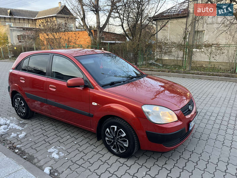 Хэтчбек Kia Rio 2006 в Надворной фото 5 Хэтчбек Kia Rio 2006 в Надворной