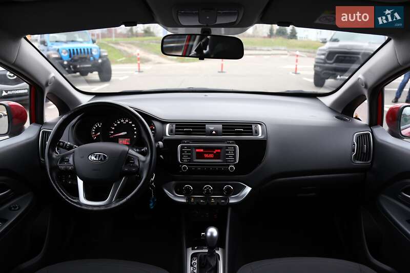 Хэтчбек Kia Rio 2016 в Киеве