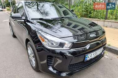Седан Kia Rio 2017 в Києві