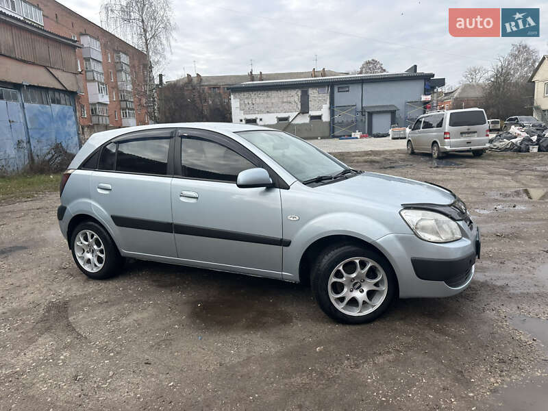 Хэтчбек Kia Rio 2008 в Нежине