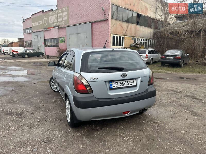 Хэтчбек Kia Rio 2008 в Нежине