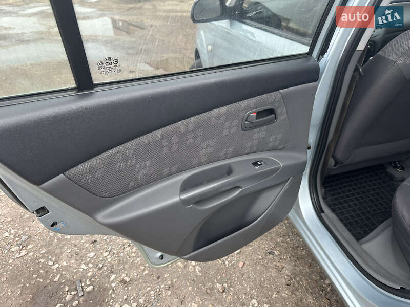 Хэтчбек Kia Rio 2008 в Нежине