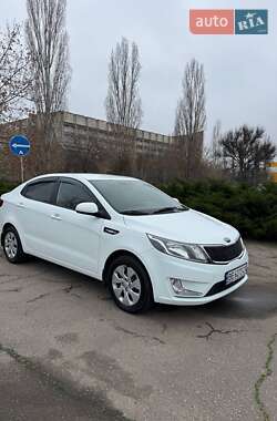 Седан Kia Rio 2013 в Николаеве