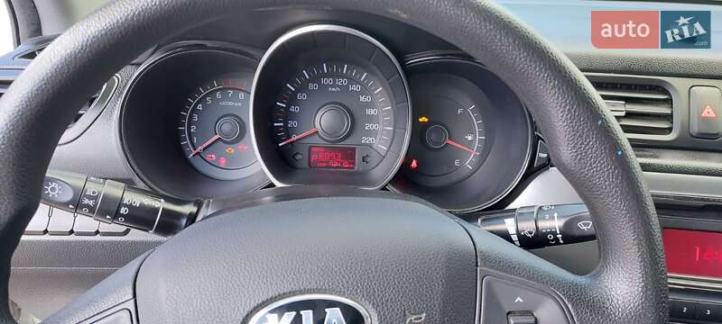 Седан Kia Rio 2013 в Киеве