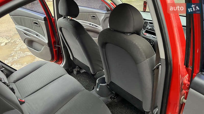 Седан Kia Rio 2008 в Одессе