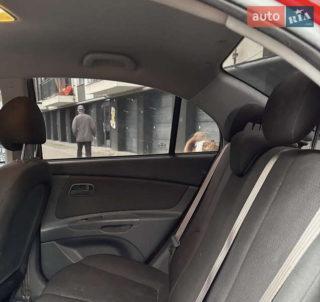 Седан Kia Rio 2008 в Івано-Франківську