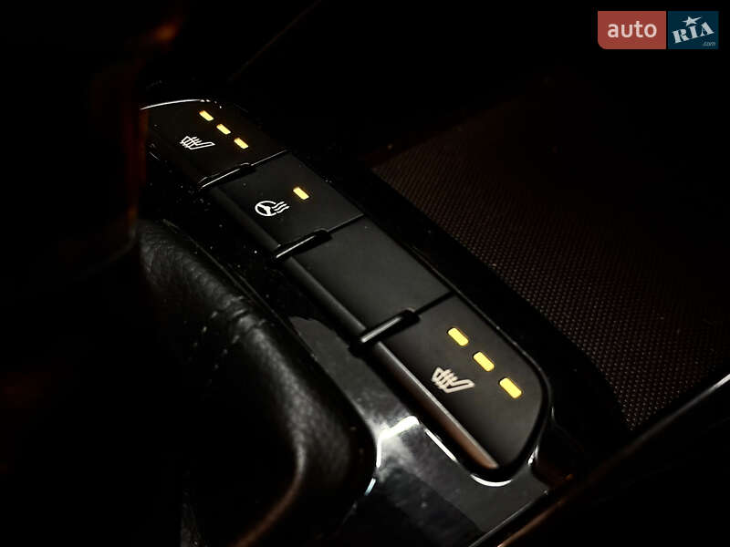 Хэтчбек Kia Rio 2017 в Николаеве