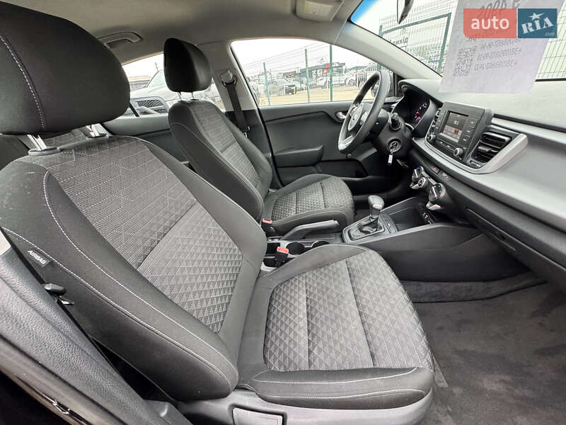 Седан Kia Rio 2017 в Києві