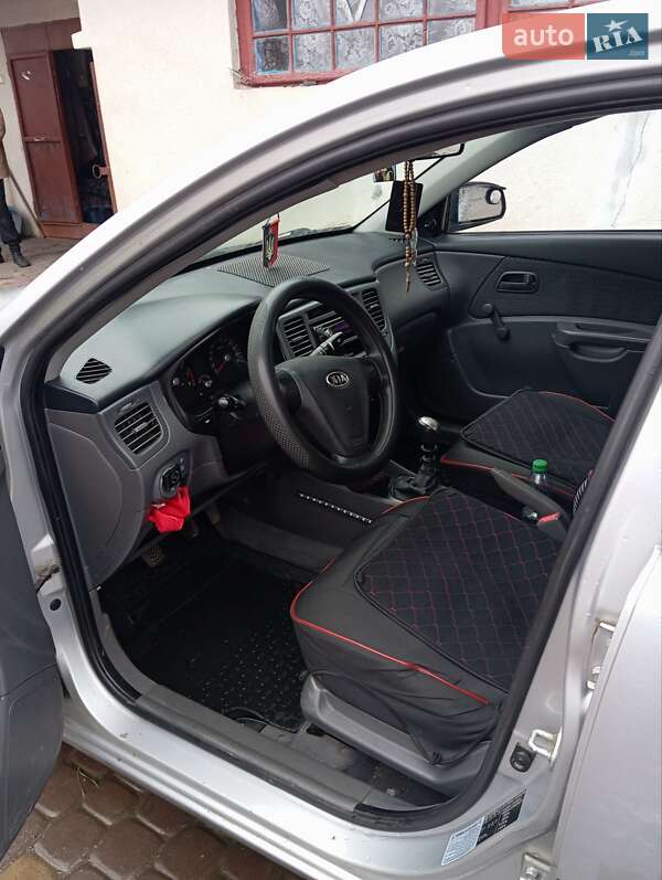 Седан Kia Rio 2008 в Тернополе