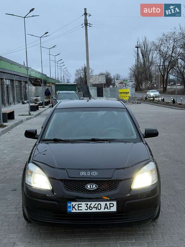 Седан Kia Rio 2007 в Дніпрі