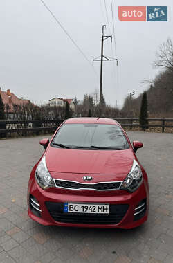 Хэтчбек Kia Rio 2015 в Львове