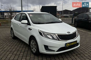 Седан Kia Rio 2012 в Мукачевому