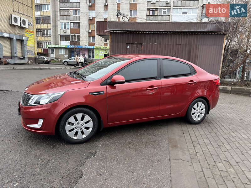 Седан Kia Rio 2014 в Харкові