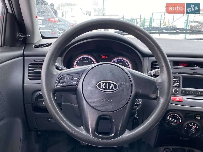 Седан Kia Rio 2011 в Львові фото 17 Седан Kia Rio 2011 в Львові