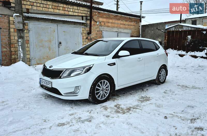 Хэтчбек Kia Rio 2013 в Киеве
