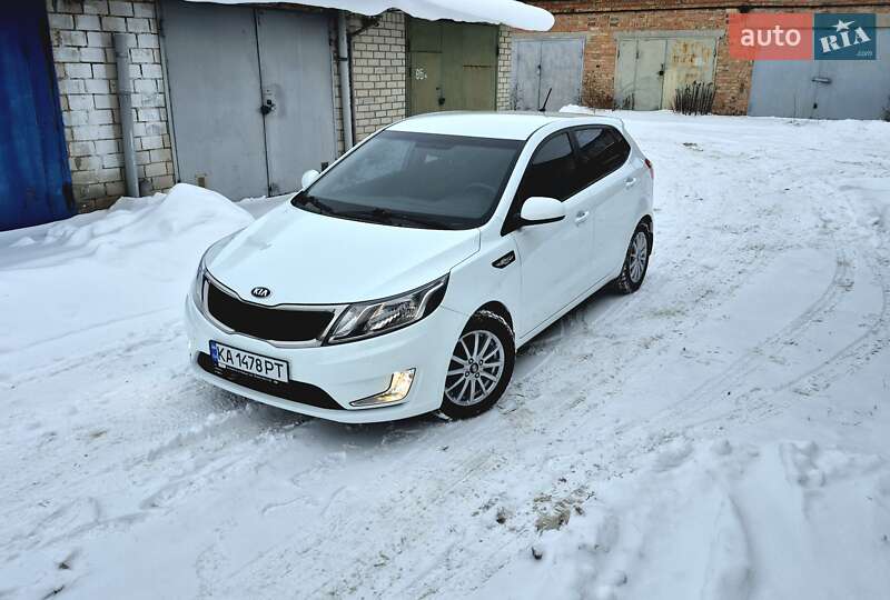 Хэтчбек Kia Rio 2013 в Киеве