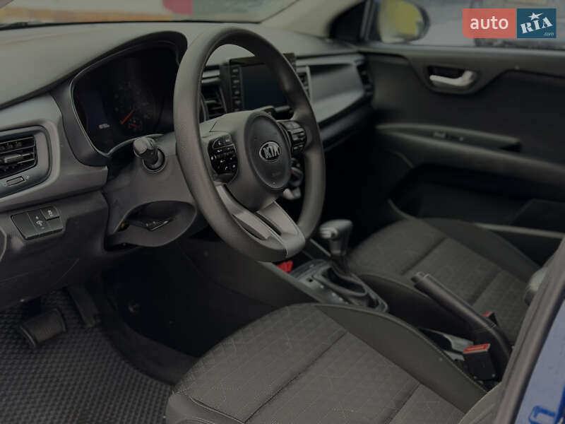 Седан Kia Rio 2019 в Львові